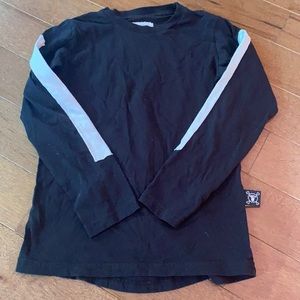 nununu Black Long Sleeve with Thumb Holes